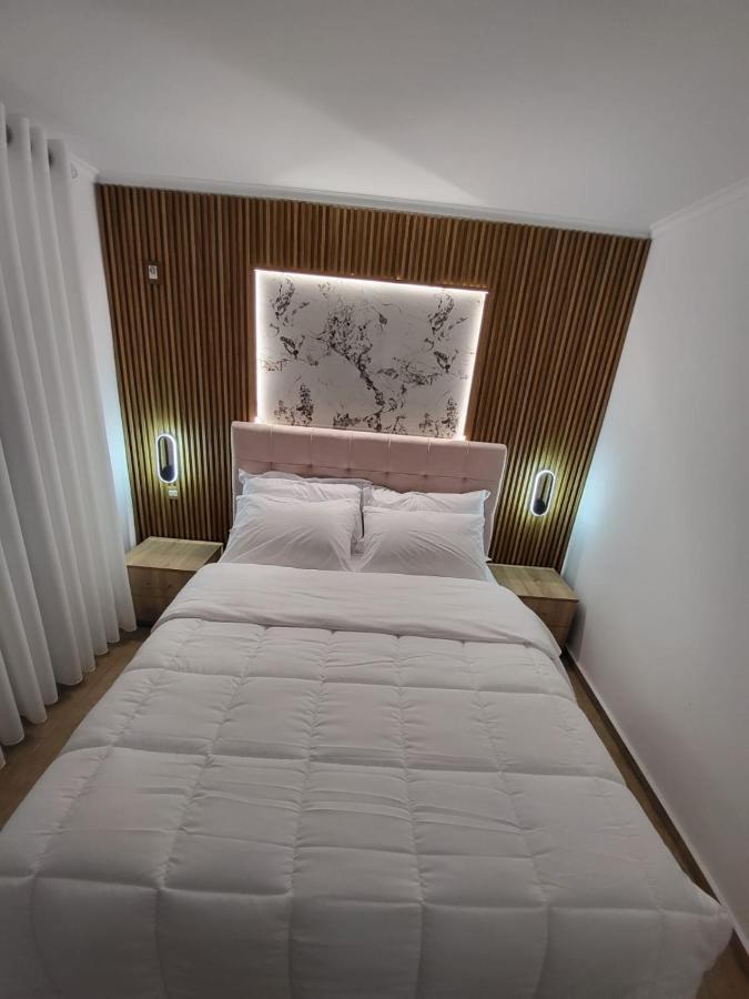 Luxury Lake Tiranë